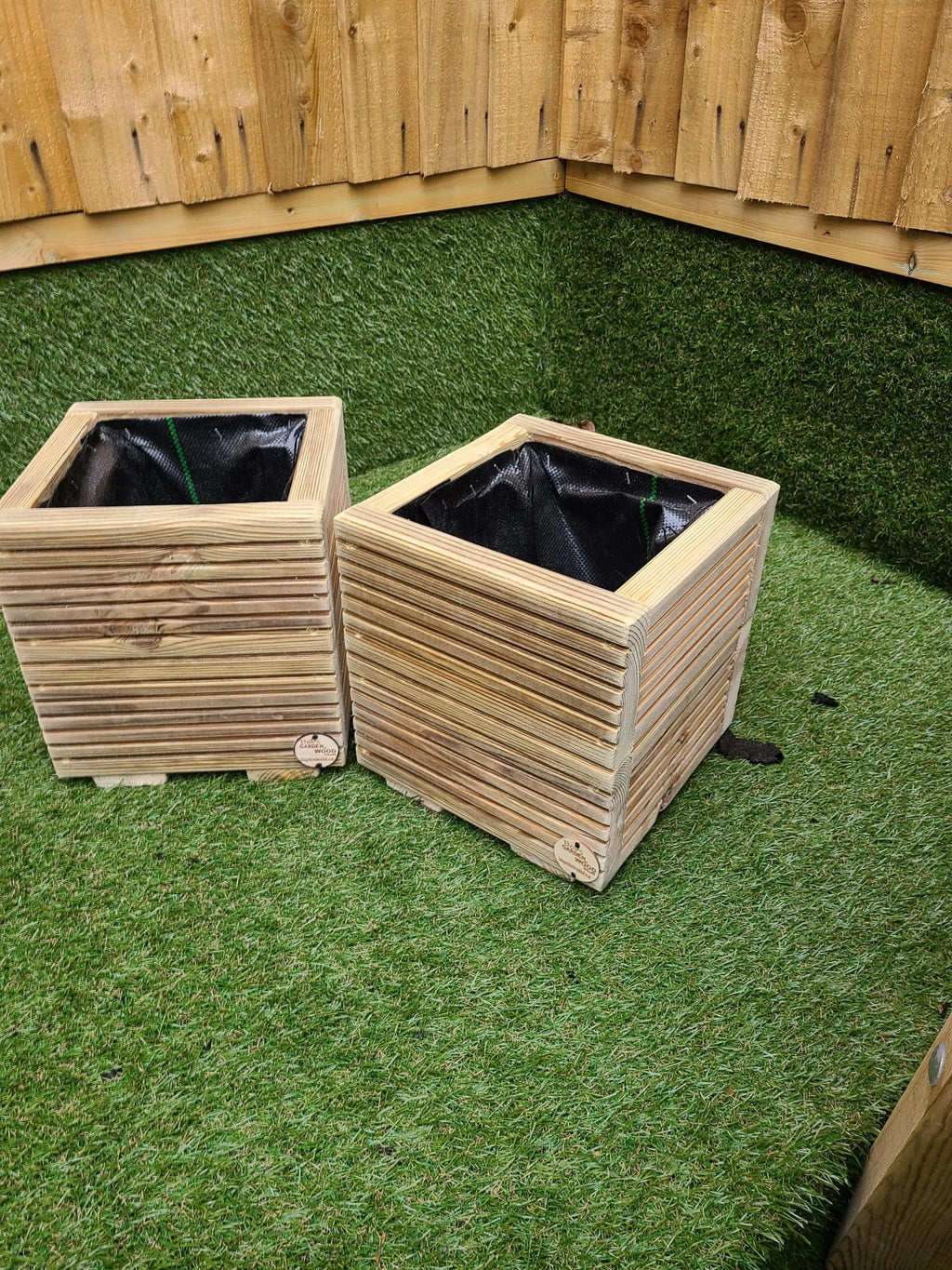 Pair of Decking Style Planters – 25cm x 25cm x 25cm