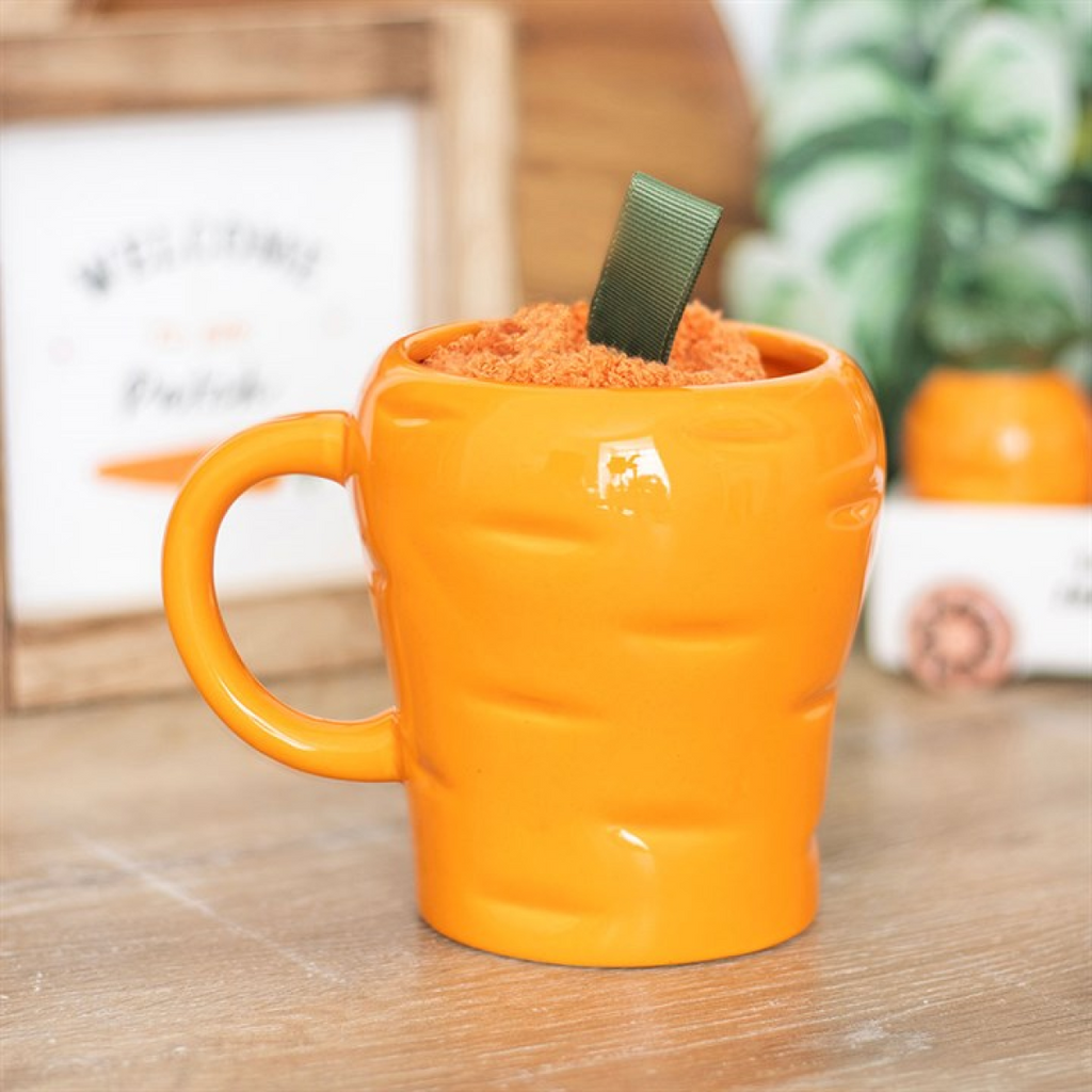 Carrot Shaped Mug & Fluffy Socks Gift Set – Fun Gardener Present